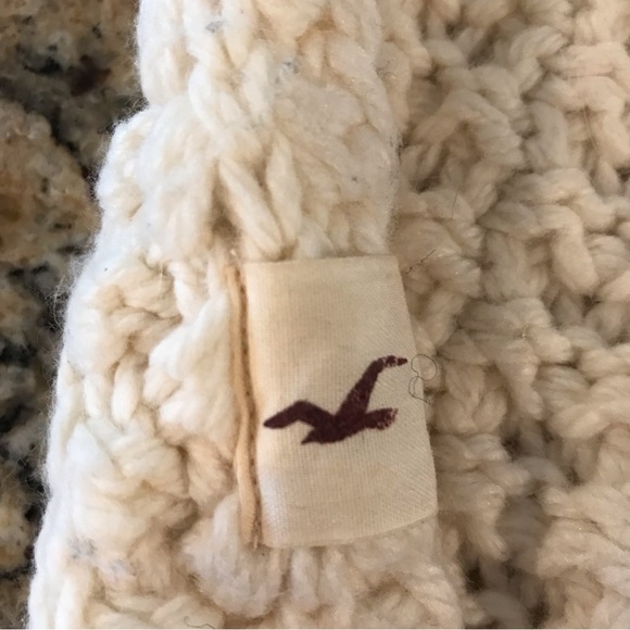 ❄️VINTAGE HOLLISTER Knitted Scarf - Picture 4 of 4